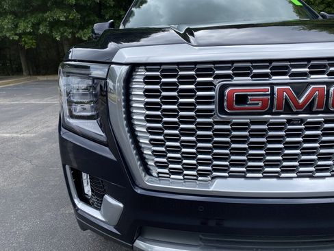 Used 2023 GMC Yukon Denali RWD image 14