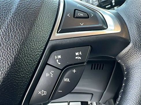 Certified 2024 Ford Edge Titanium image 21