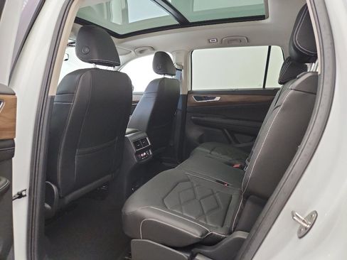 New 2026 Volkswagen Atlas SE FWD image 31
