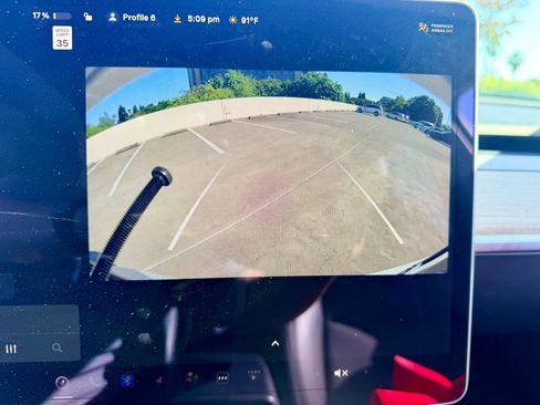 Used 2021 Tesla Model Y 2WD image 43