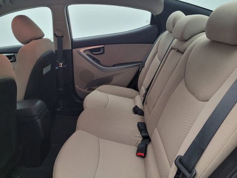 Used 2016 Hyundai Elantra SE w/ Option Group 02 FWD image 18