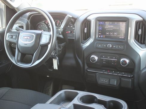 Used 2021 GMC Sierra 1500 2WD Crew Cab w/ Convenience Package image 9