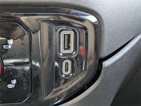 Used 2024 GMC Sierra 1500 Elevation image 22
