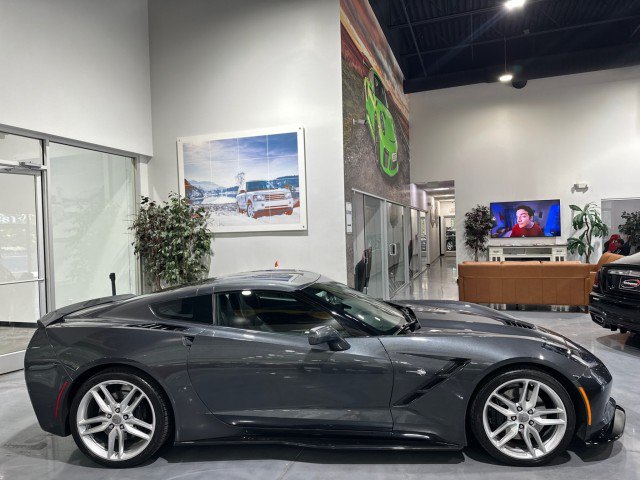 Used 2017 Chevrolet Corvette Stingray Coupe RWD image 28