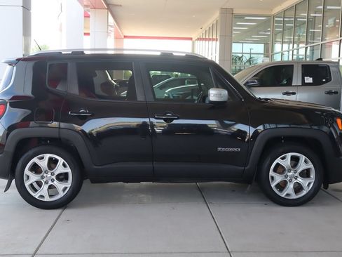 Used 2017 Jeep Renegade Limited FWD image 11