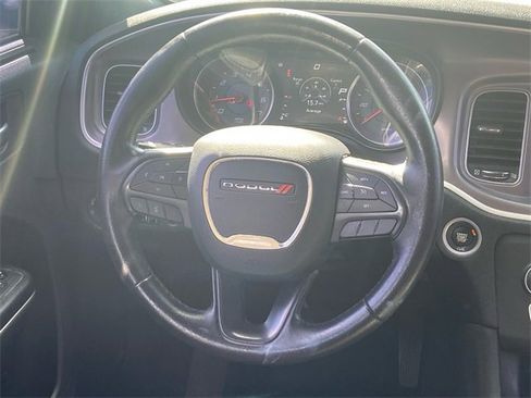 Used 2019 Dodge Charger SXT image 14