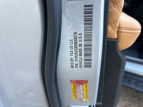 Used 2025 Jeep Grand Cherokee L Summit w/ Advanced Protech Group IV image 50