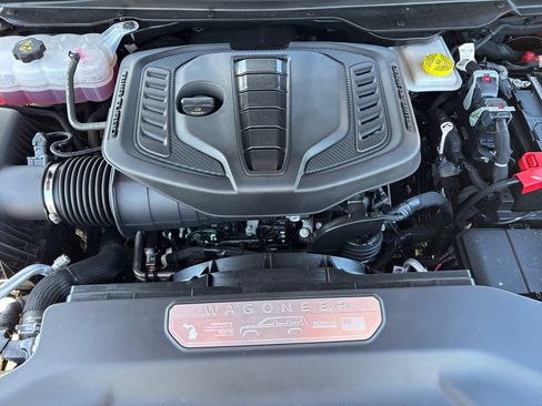 Used 2024 Jeep Wagoneer Series II AWD/4WD image 37