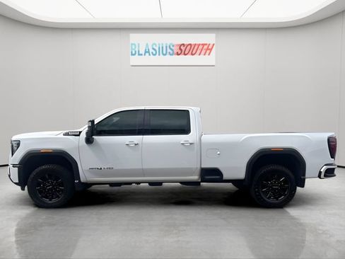 Used 2024 GMC Sierra 2500 AT4 w/ AT4 Preferred Package AWD/4WD image 6