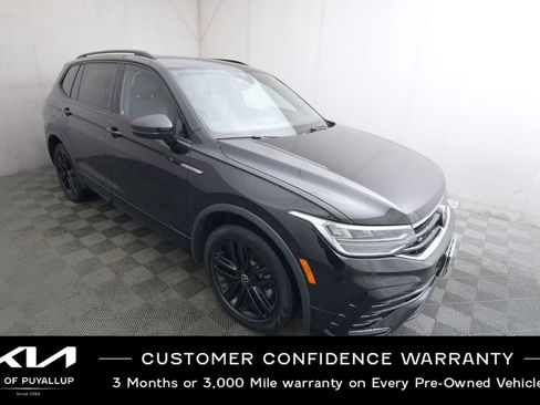 Used 2022 Volkswagen Tiguan SE R-Line image 3