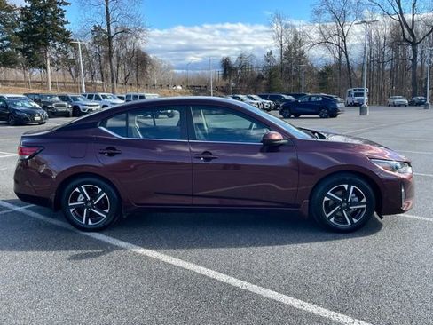 Used 2024 Nissan Sentra SV image 9