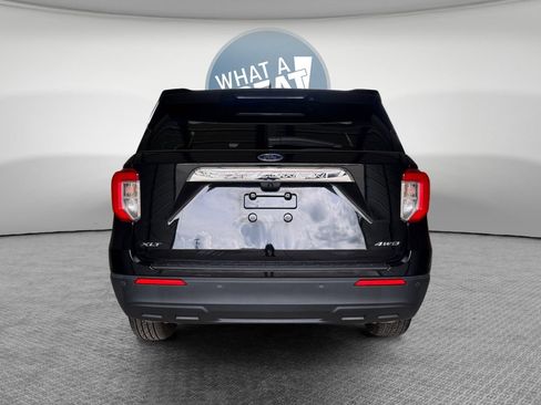 Certified 2023 Ford Explorer XLT AWD/4WD image 5