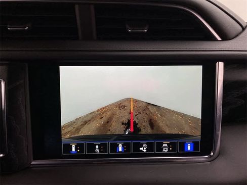 Used 2022 GMC Yukon XL Denali image 24