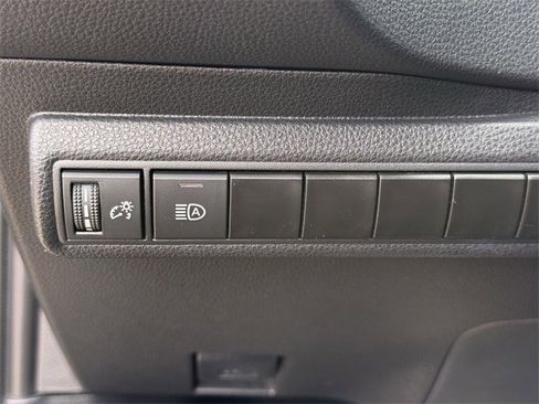 Used 2023 Toyota Corolla LE image 23