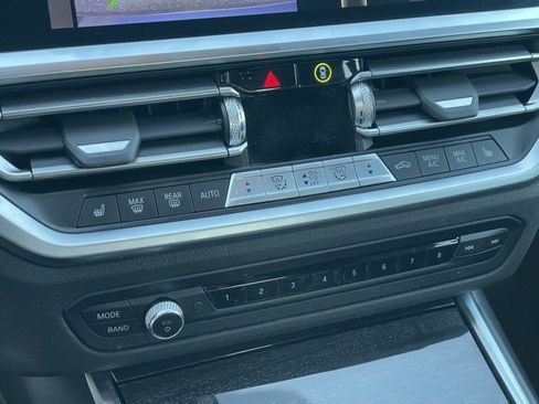 Certified 2022 BMW 330i xDrive Sedan w/ Driving Assistance Package image 19