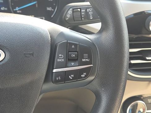 Used 2022 Ford Escape SE FWD image 34