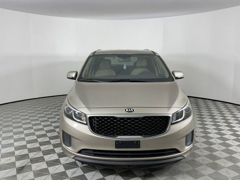 Used 2016 Kia Sedona LX w/ LX Convenience Package image 2