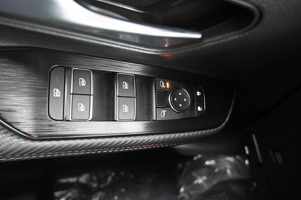 Used 2026 Nissan Kicks SR FWD image 42