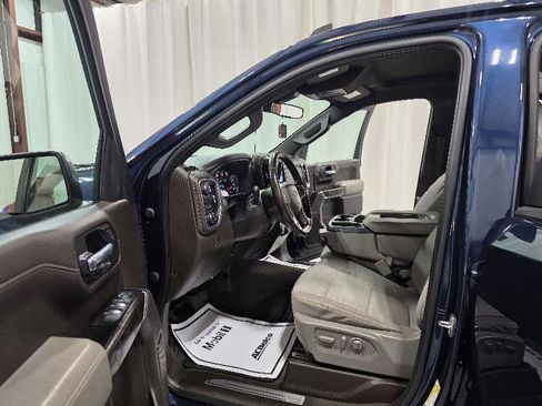 Used 2021 Chevrolet Silverado 1500 LT w/ Safety Package II AWD/4WD image 13
