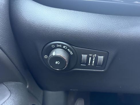 New 2026 Jeep Compass Latitude AWD/4WD image 17
