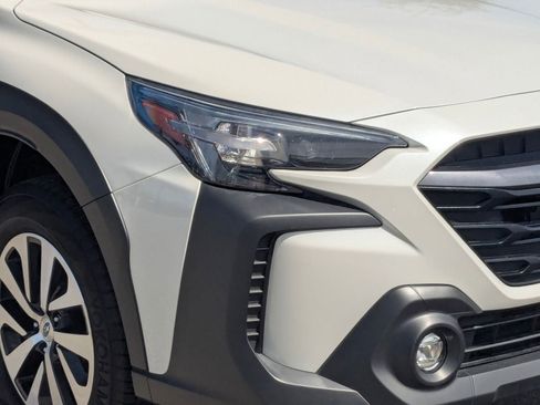 Used 2025 Subaru Outback Premium image 10