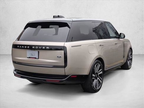 Used 2023 Land Rover Range Rover SE image 5