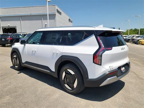 New 2026 Kia EV9 Wind image 7