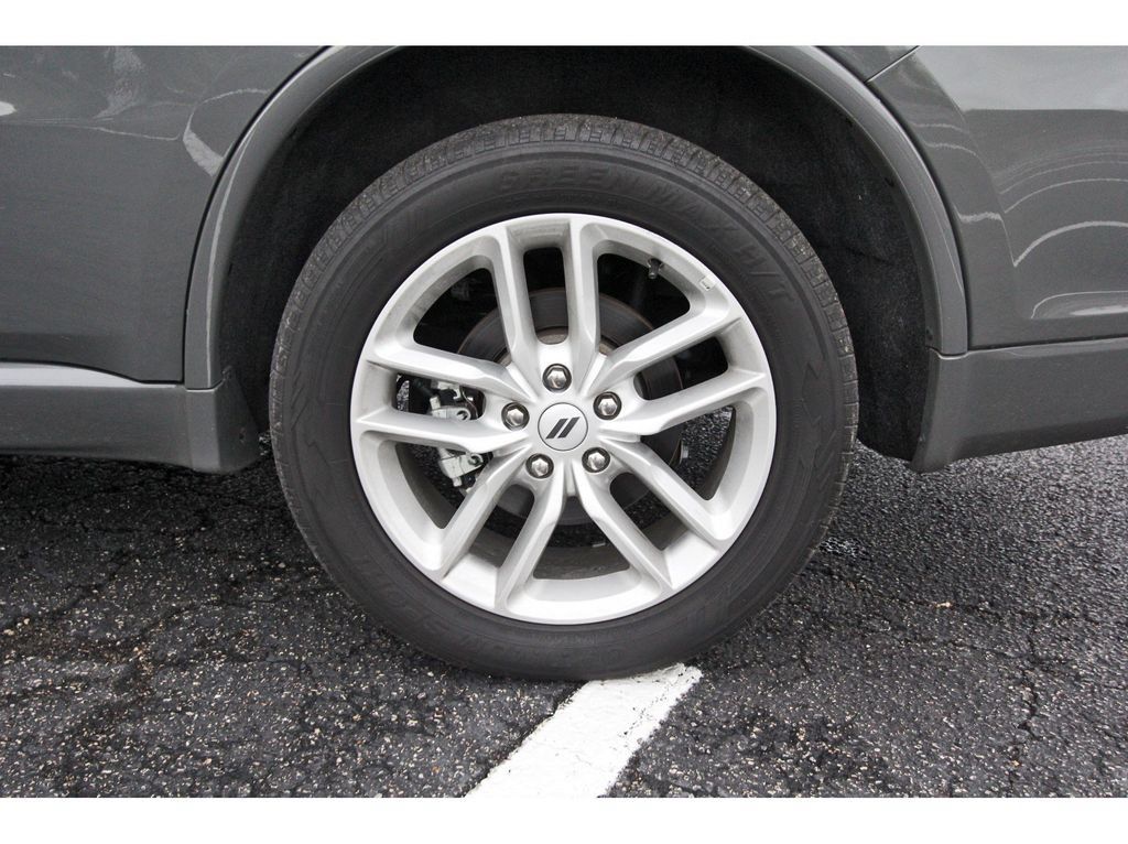 Used 2025 Dodge Durango GT AWD/4WD image 32