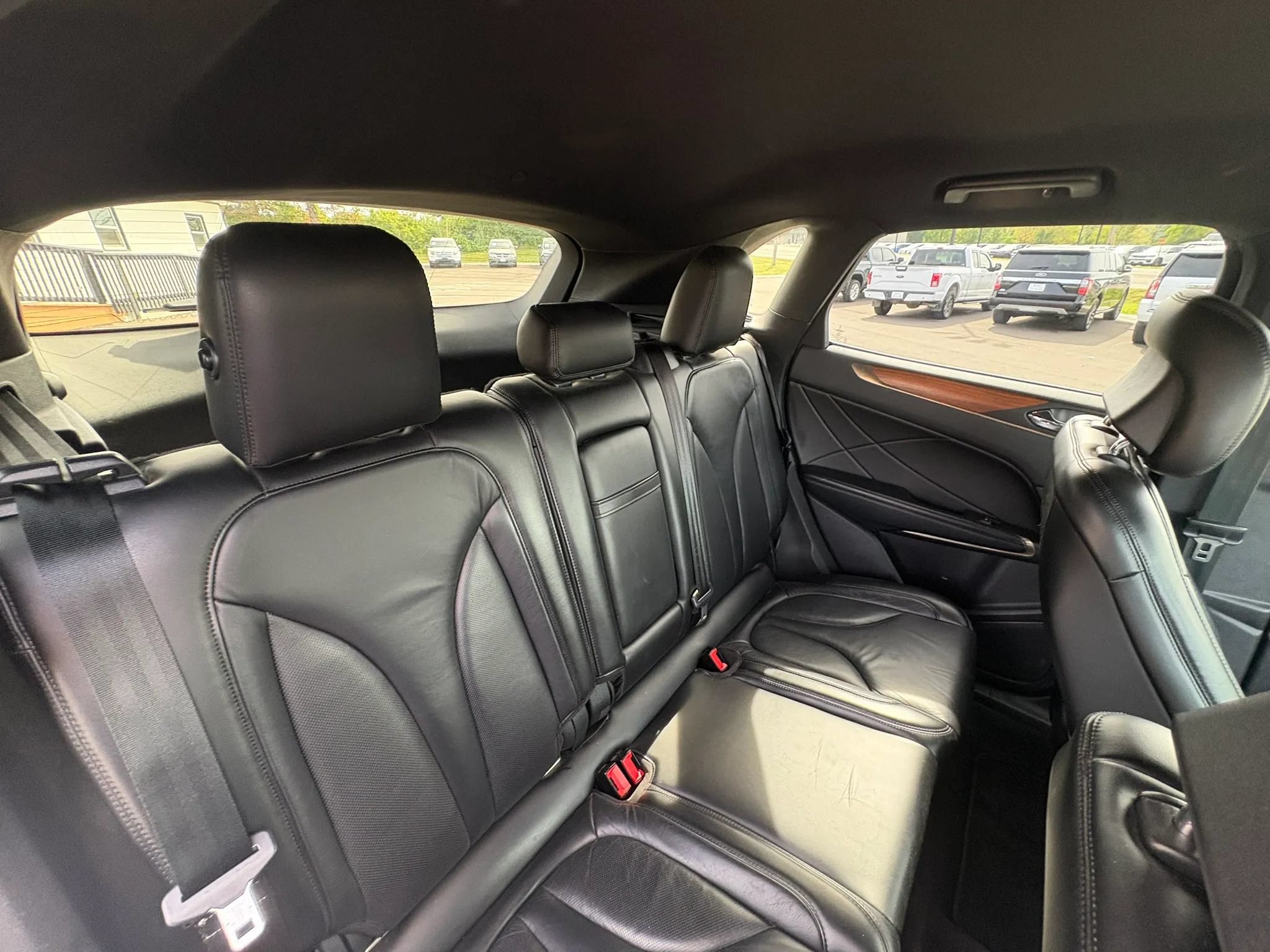 Used 2018 Lincoln MKC Select w/ Select Plus Package FWD image 28