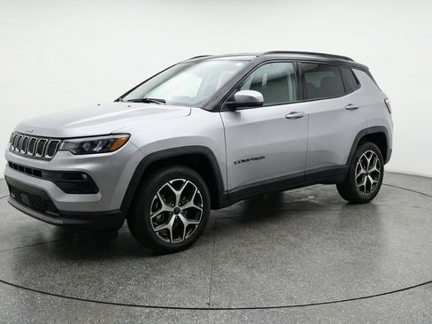 Used 2025 Jeep Compass Limited AWD/4WD image 3