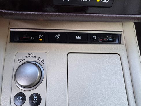 Used 2018 Lexus ES 300h image 13