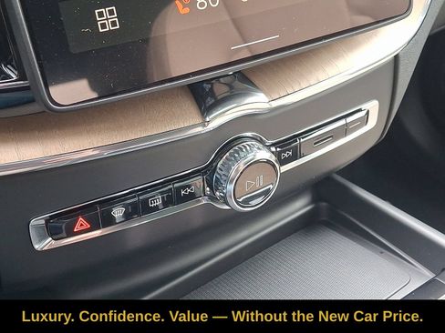 Used 2026 Volvo XC60 B5 Plus w/ Protection Package Premier AWD/4WD image 13
