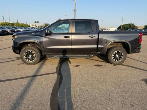 Used 2022 Chevrolet Silverado 1500 ZR2 w/ Technology Package AWD/4WD image 7