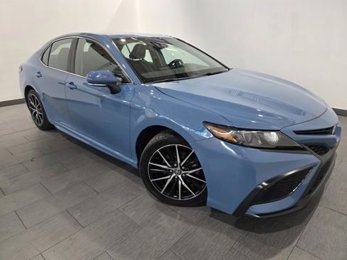 Used 2024 Toyota Camry SE image 7