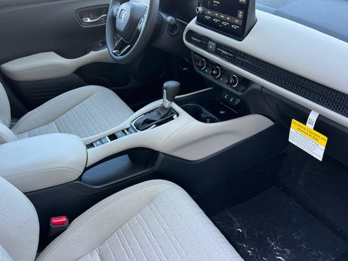 New 2026 Honda HR-V LX image 18