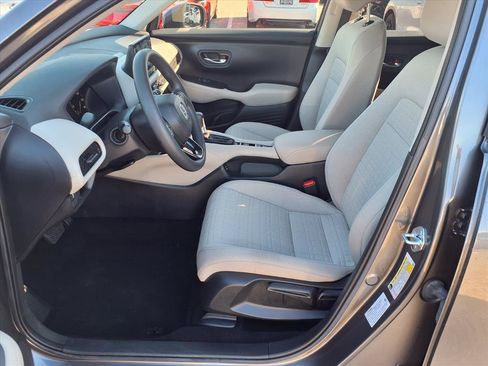 Used 2025 Honda HR-V LX image 17