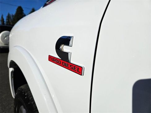 Used 2020 RAM 2500 Limited w/ Body Color Bumper Group image 11