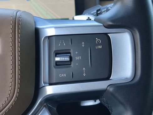 Used 2023 Land Rover Discovery HSE R-Dynamic image 28