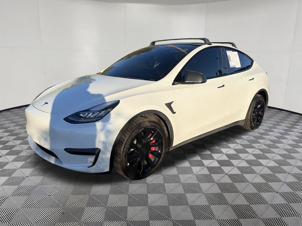 Used 2022 Tesla Model Y Long Range AWD/4WD image 4