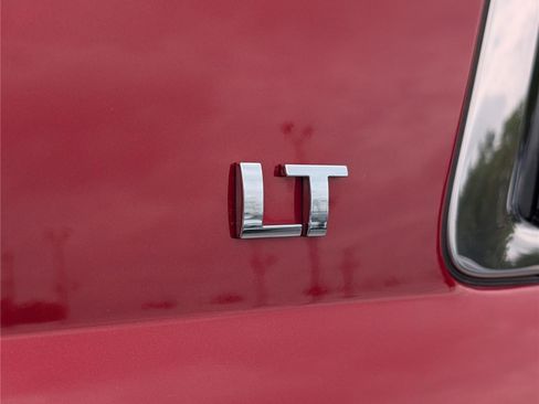 Used 2015 Chevrolet Tahoe LT AWD/4WD image 10
