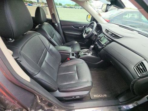 Used 2019 Nissan Rogue SL w/ Premium Package FWD image 8