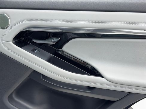 Used 2023 Land Rover Range Rover Evoque R-Dynamic SE image 52