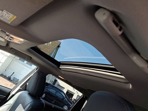 Used 2014 Toyota Highlander Limited AWD/4WD image 16