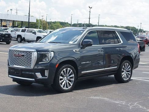 Used 2021 GMC Yukon Denali w/ Denali Premium Package image 23