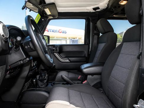 Used 2012 Jeep Wrangler Sport AWD/4WD image 10