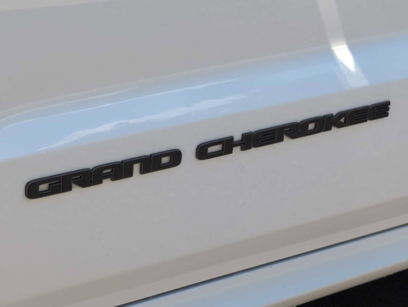 Used 2020 Jeep Grand Cherokee High Altitude AWD/4WD image 13