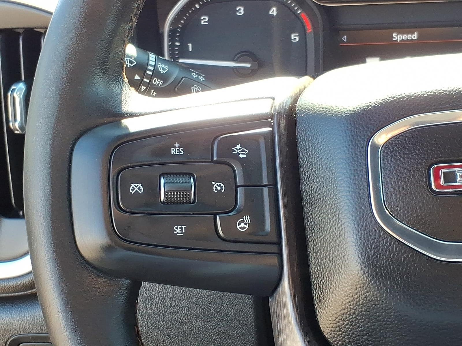 Used 2022 GMC Sierra 2500 AT4 w/ AT4 Preferred Package AWD/4WD image 21