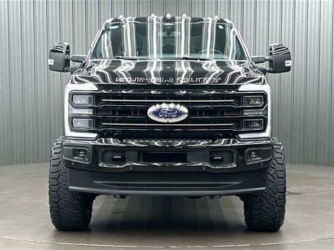 Used 2025 Ford F250 Platinum image 8