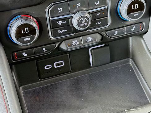 Used 2024 Chevrolet Suburban RST w/ Luxury Package image 42