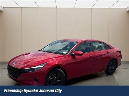 Used 2022 Hyundai Elantra Blue FWD image 1